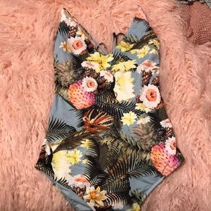 Tropical pattern one piece swimsuit